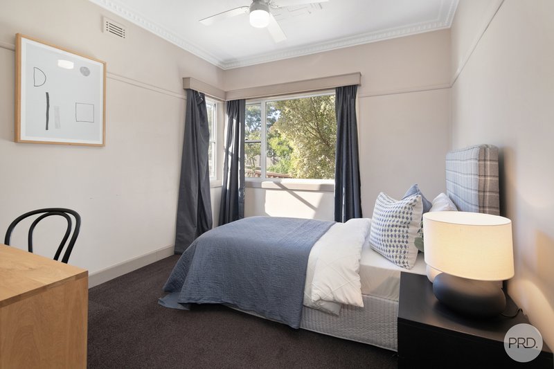Photo - 802 Lydiard Street North, Soldiers Hill VIC 3350 - Image 8