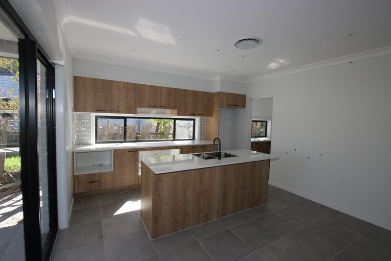 Photo - 802 Pacific Highway, Marks Point NSW 2280 - Image 3