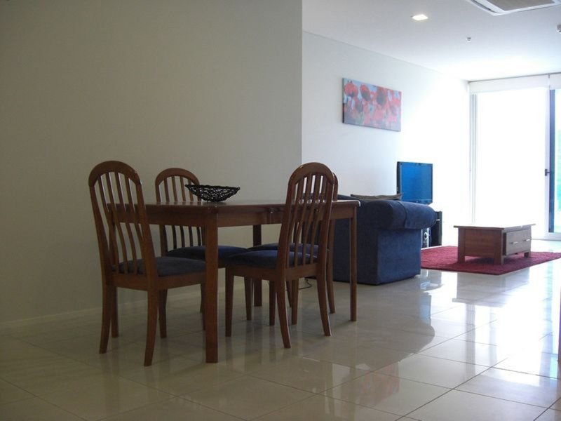 Photo - 802/16-20 Coglin Street, Adelaide SA 5000 - Image 3