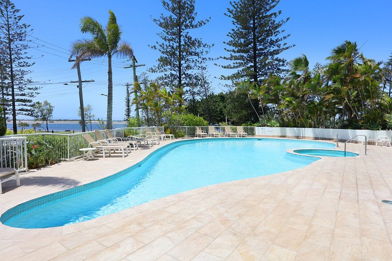 Photo - 802/182-192 Marine Parade, Labrador QLD 4215 - Image 21