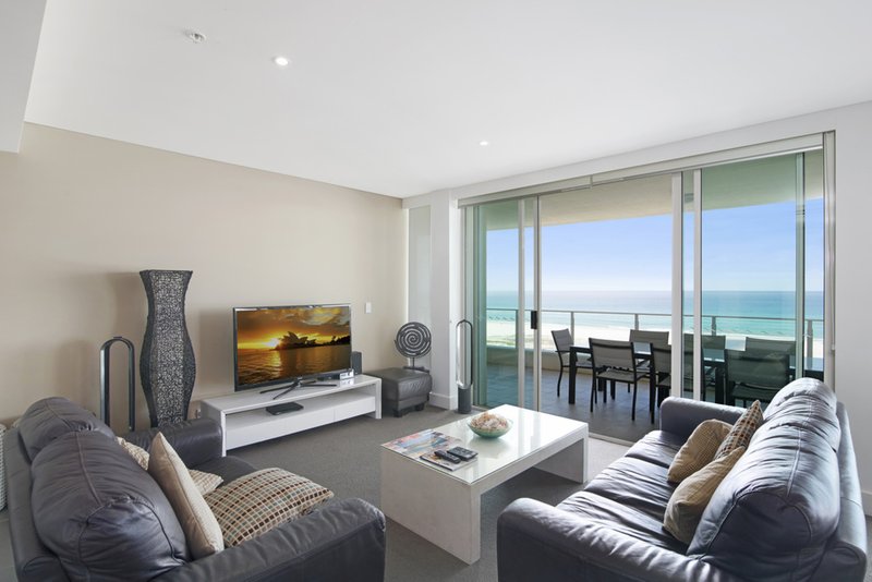 Photo - 802/2 Creek Street, Coolangatta QLD 4225 - Image 3