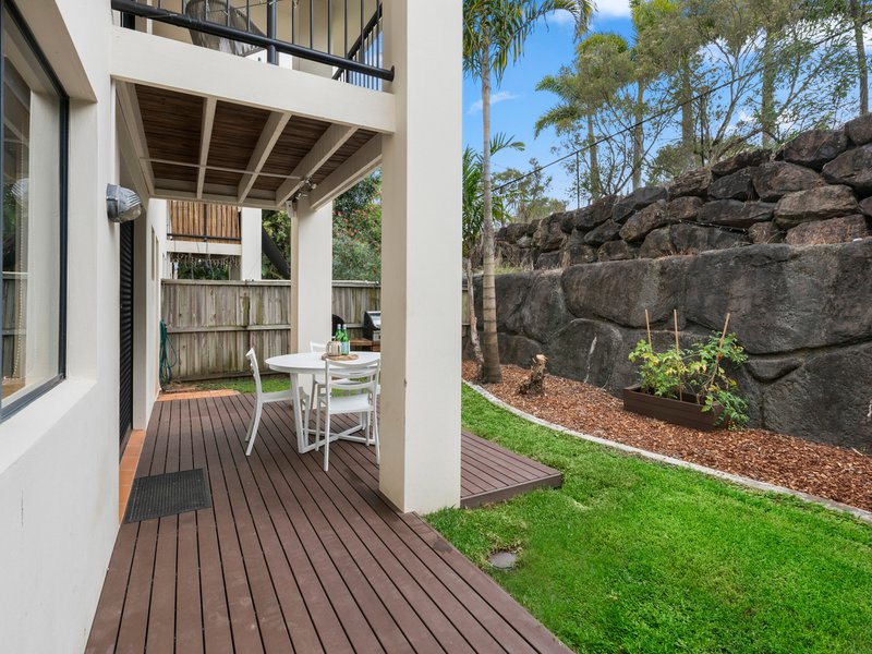 Photo - 802/2 Gentian Dr , Arundel QLD 4214 - Image 13