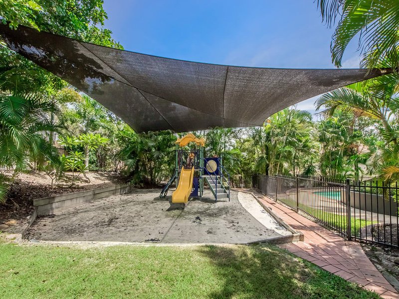 Photo - 802/2 Gentian Dr , Arundel QLD 4214 - Image 23