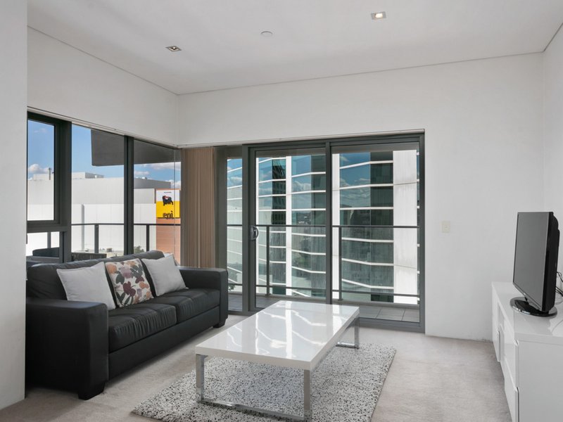 Photo - 802/237 Adelaide Terrace, Perth WA 6000 - Image 10