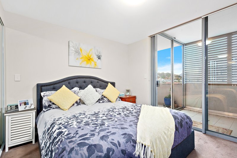 Photo - 802/27 Atchison Street, Wollongong NSW 2500 - Image 4