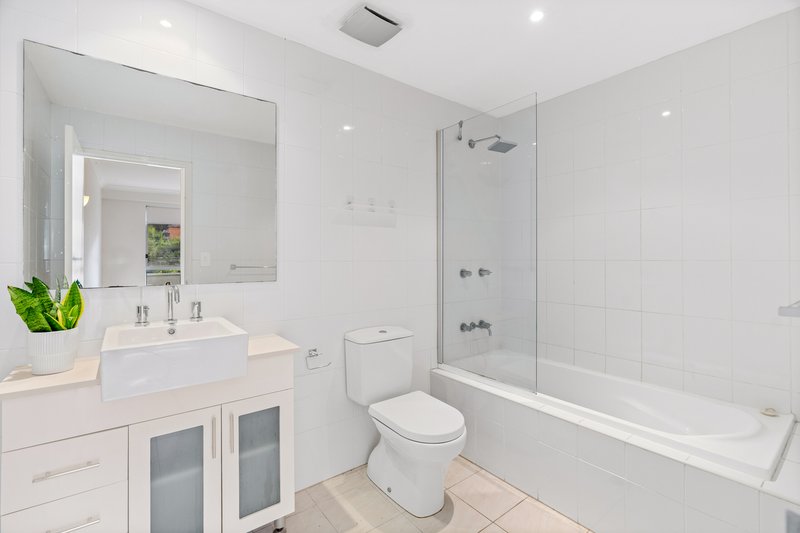 Photo - 802/273-275 Mann Street, Gosford NSW 2250 - Image 6