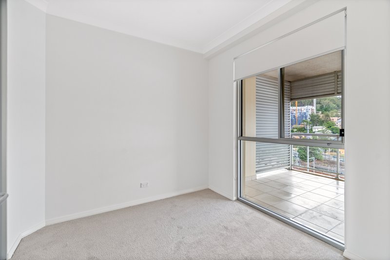 Photo - 802/273-275 Mann Street, Gosford NSW 2250 - Image 8