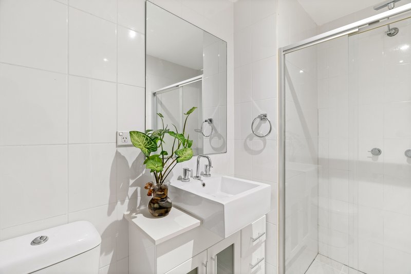 Photo - 802/273-275 Mann Street, Gosford NSW 2250 - Image 9