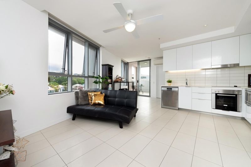 Photo - 802/338 Water St , Fortitude Valley QLD 4006 - Image 2