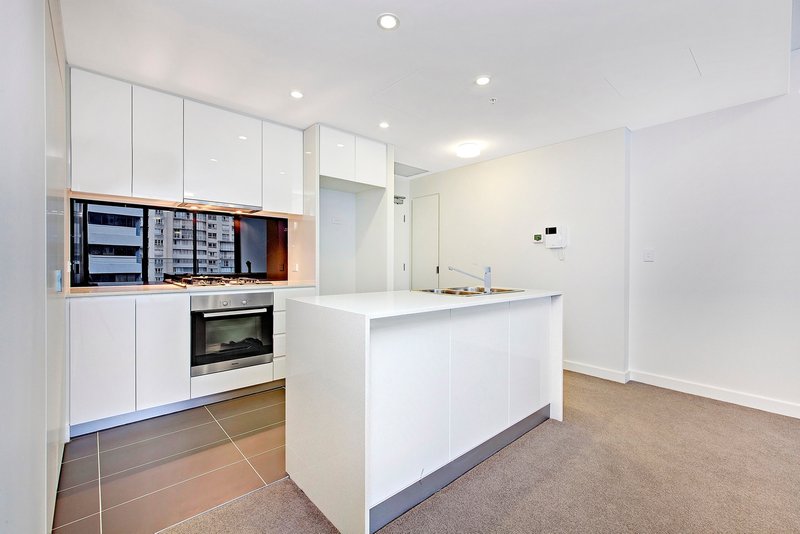 Photo - 802/438 Victoria Avenue, Chatswood NSW 2067 - Image 3