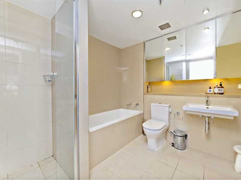 Photo - 802/9 Australia Avenue, Homebush Bay NSW 2127 - Image 4