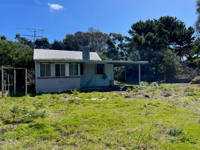 803 Coast Road, Lady Barron TAS 7255