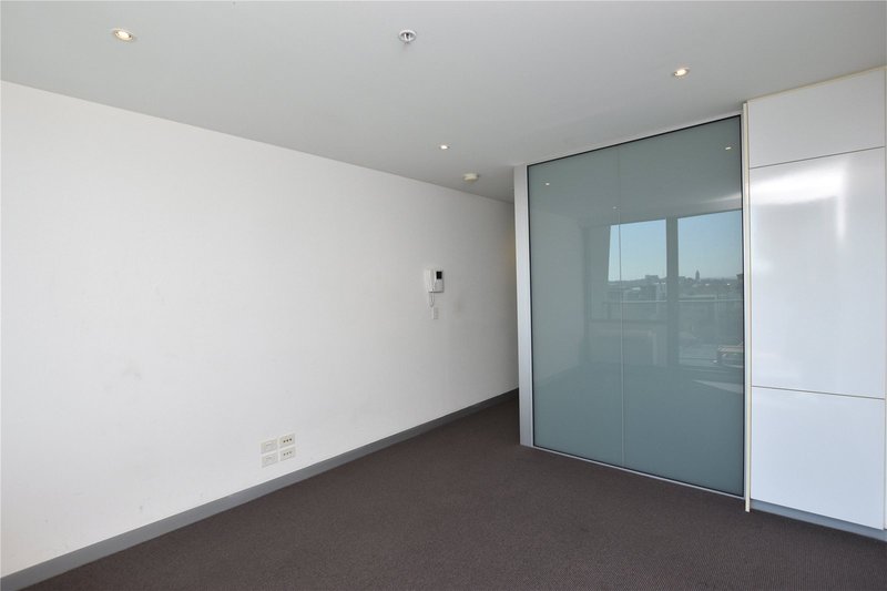 Photo - 803/53 Batman Street, West Melbourne VIC 3003 - Image 3