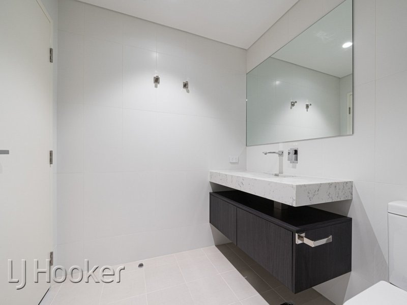 Photo - 803/9 Tully Road, East Perth WA 6004 - Image 7