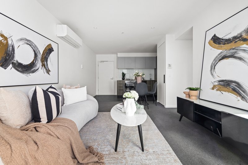 Photo - 803e/888 Collins Street, Docklands VIC 3008 - Image 1