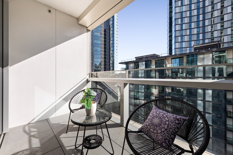Photo - 803e/888 Collins Street, Docklands VIC 3008 - Image 7