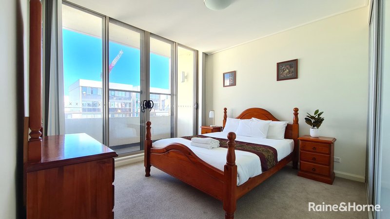 Photo - 804/2 Stromboli Strait , Wentworth Point NSW 2127 - Image 3