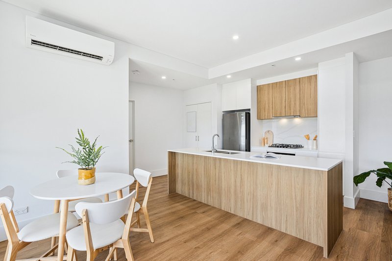 Photo - 804/49 Denison Street, Wollongong NSW 2500 - Image 3