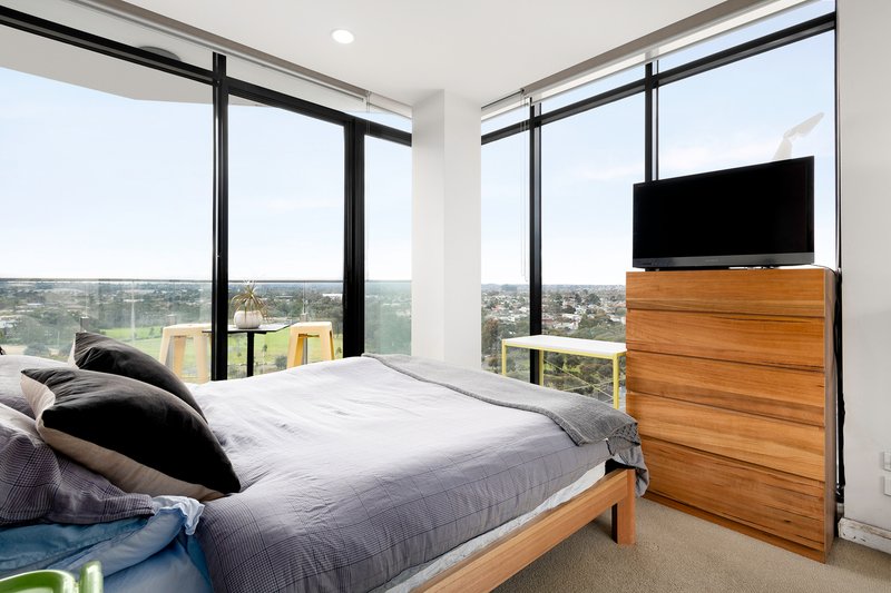 Photo - 804/8 Breavington Way, Northcote VIC 3070 - Image 5