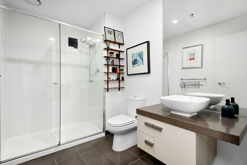 Photo - 804/8 Breavington Way, Northcote VIC 3070 - Image 6