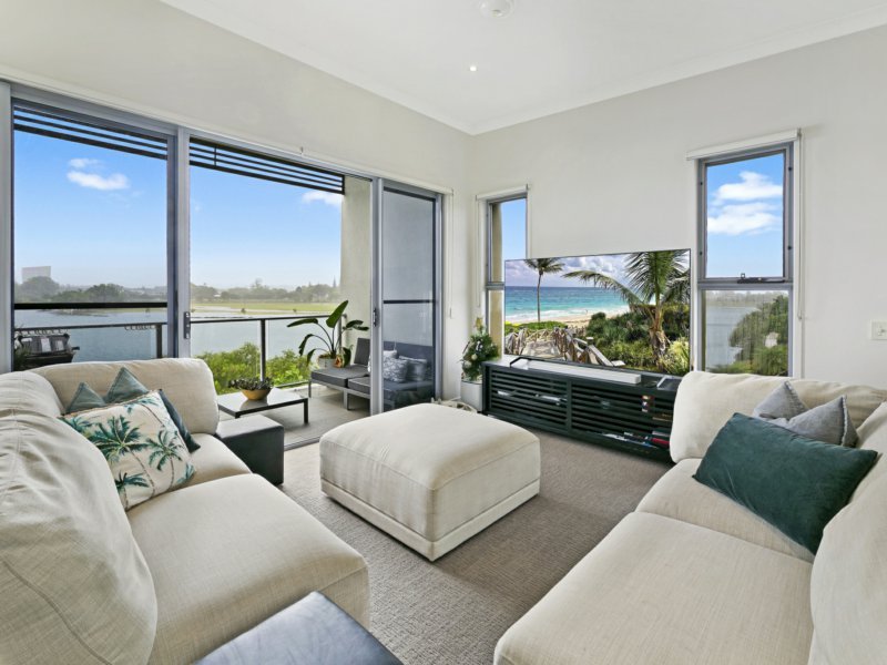 Photo - 80/5033 Emerald Island Drive, Carrara QLD 4211 - Image 5