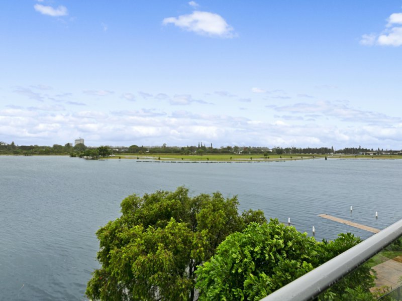 Photo - 80/5033 Emerald Island Drive, Carrara QLD 4211 - Image 14