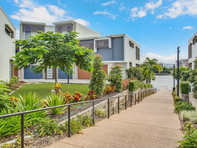 Photo - 80/5033 Emerald Island Drive, Carrara QLD 4211 - Image 18