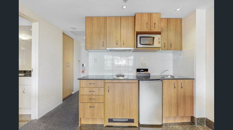 Photo - 805/1-3 Valentine Avenue, Parramatta NSW 2150 - Image 3