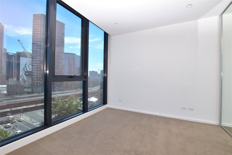 Photo - 805/1 Balston Street, Southbank VIC 3006 - Image 3