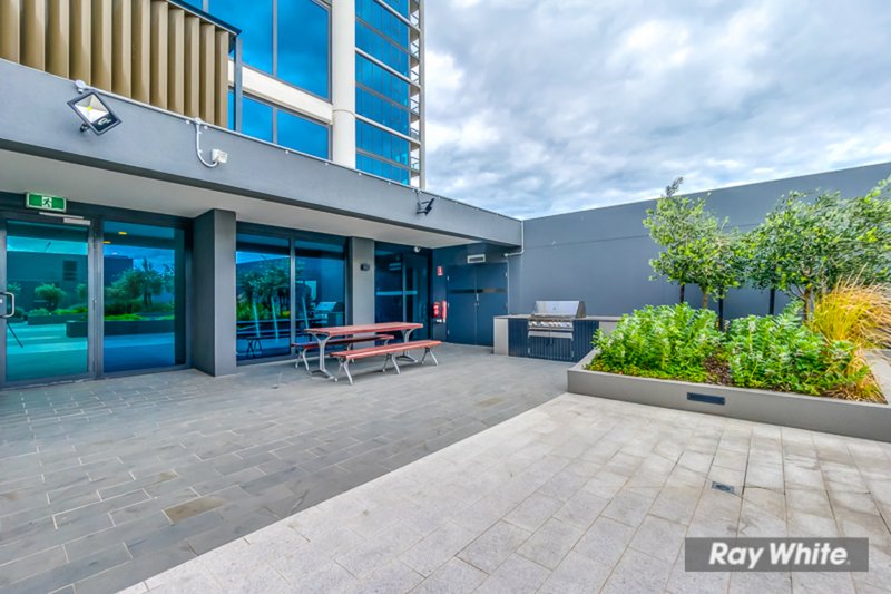 Photo - 805/1 Point Park Cres , Docklands VIC 3008 - Image 2