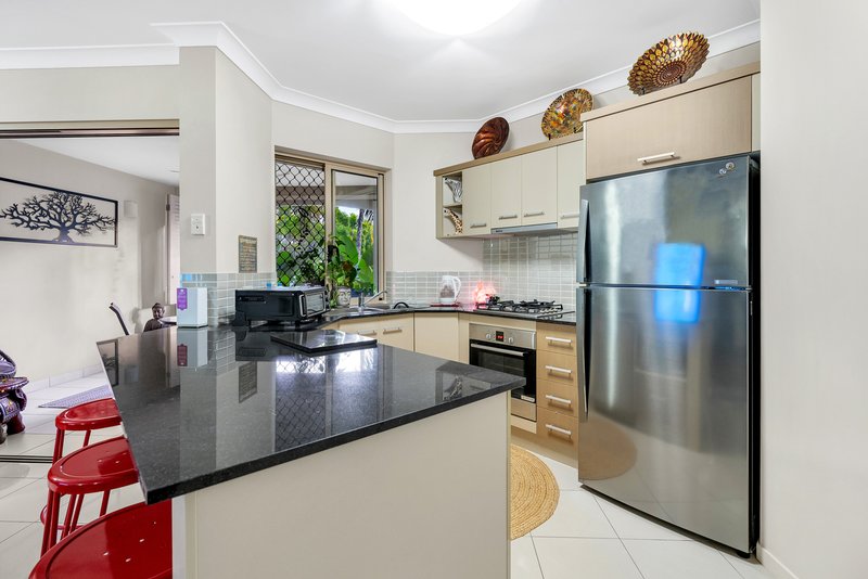 Photo - 805/12-21 Gregory Street, Westcourt QLD 4870 - Image 2