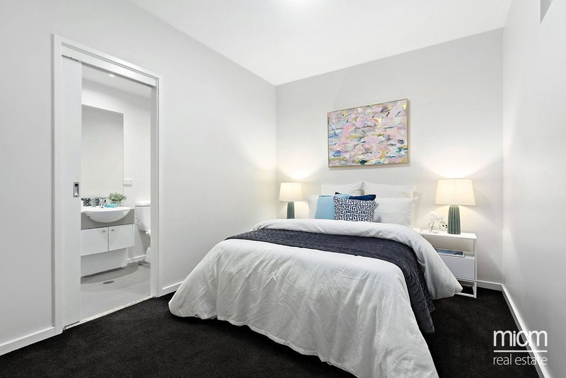 Photo - 805/270 King Street, Melbourne VIC 3000 - Image 5