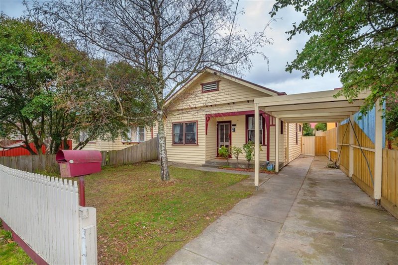 806 Doveton Street North, Soldiers Hill VIC 3350