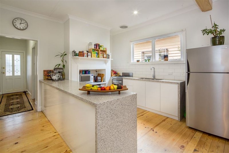 Photo - 806 Doveton Street North, Soldiers Hill VIC 3350 - Image 2