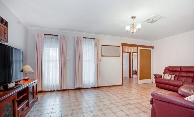 Photo - 806 High Street, Epping VIC 3076 - Image 5