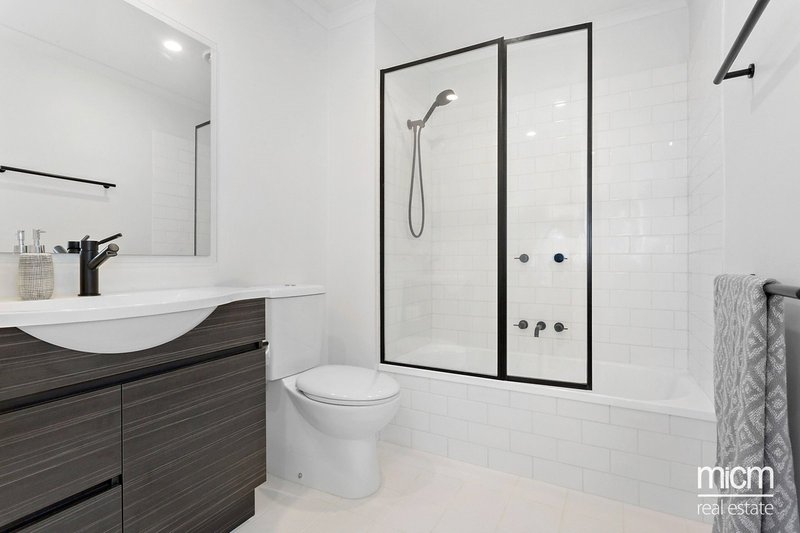 Photo - 806/148 Wells Street, South Melbourne VIC 3205 - Image 8