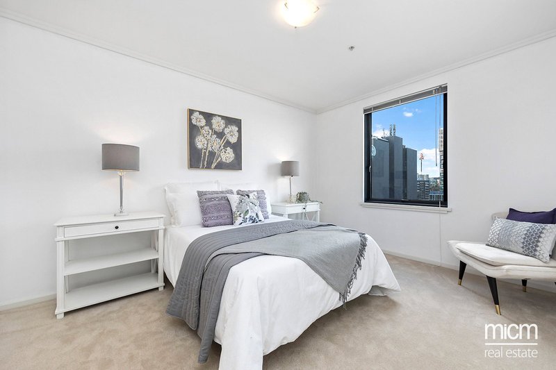 Photo - 806/38 Bank Street, South Melbourne VIC 3205 - Image 5