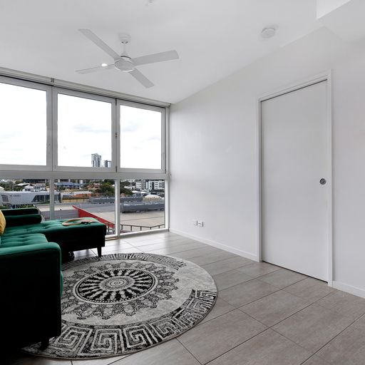 Photo - 806/977 Ann Street, Fortitude Valley QLD 4006 - Image 2