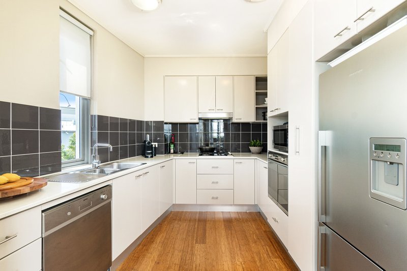 Photo - 807/12 Pennant Street, Castle Hill NSW 2154 - Image 6