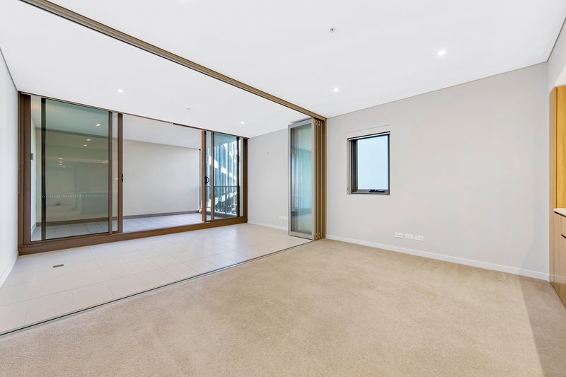 Photo - 807/18 Footbridge Boulevard, Wentworth Point NSW 2127 - Image 5