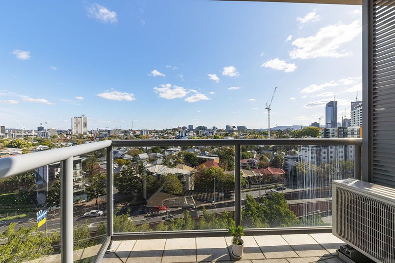 Photo - 807/188 Shafston Avenue, Kangaroo Point QLD 4169 - Image 1