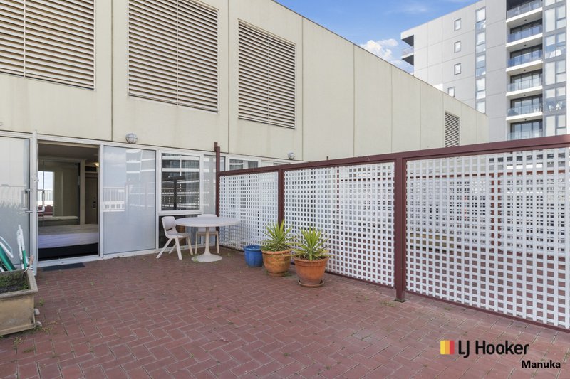 Photo - 807/2 Akuna Street, City ACT 2601 - Image 8