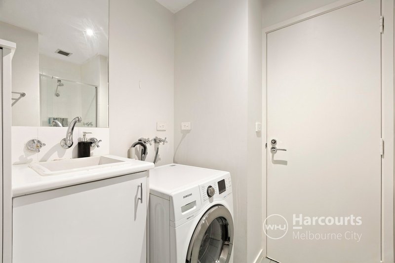 Photo - 807/39 Queen Street, Melbourne VIC 3000 - Image 4