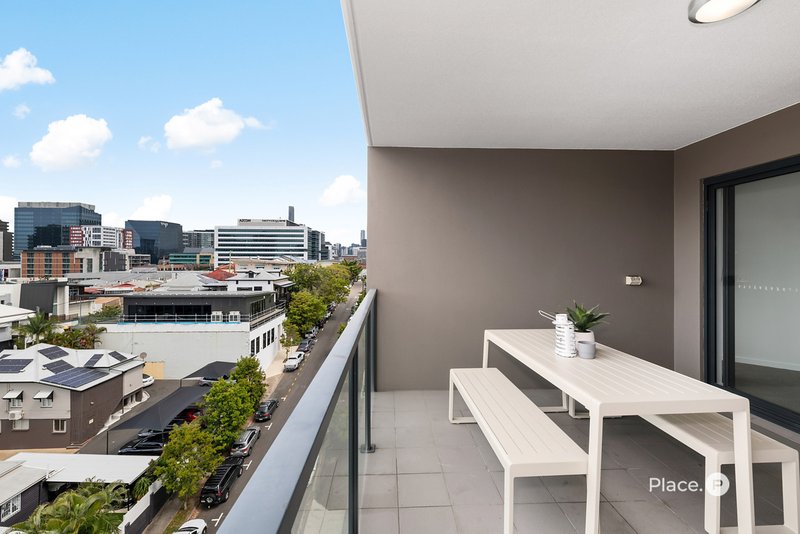 Photo - 807/56 Prospect Street, Fortitude Valley QLD 4006 - Image 11