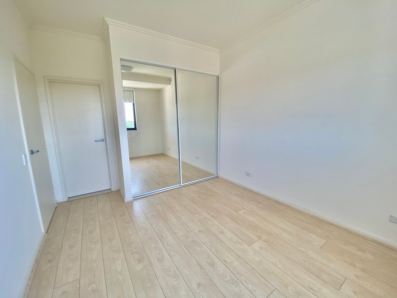 Photo - 808/11 Washington Avenue, Riverwood NSW 2210 - Image 4