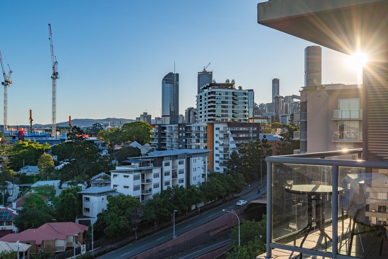 Photo - 808/188 Shafston Avenue, Kangaroo Point QLD 4169 - Image 2