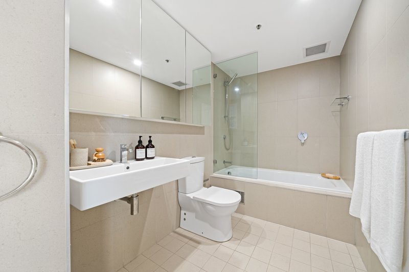 Photo - 808E/310-330 Oxford Street, Bondi Junction NSW 2022 - Image 8