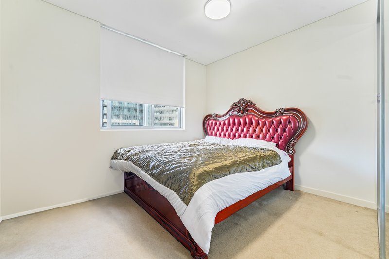 Photo - 809/27 Dressler Court, Merrylands NSW 2160 - Image 6