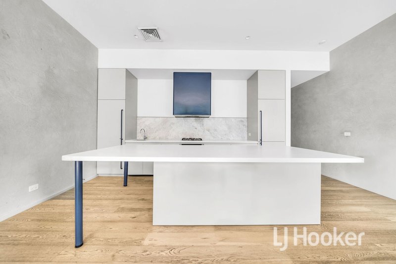 Photo - 809/91 Galada Avenue, Parkville VIC 3052 - Image 5