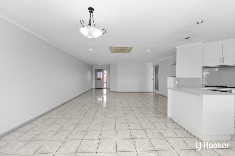 Photo - 8/1-3 Forest Drive, Jerrabomberra NSW 2619 - Image 6